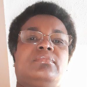 Meet your Posher, Mona